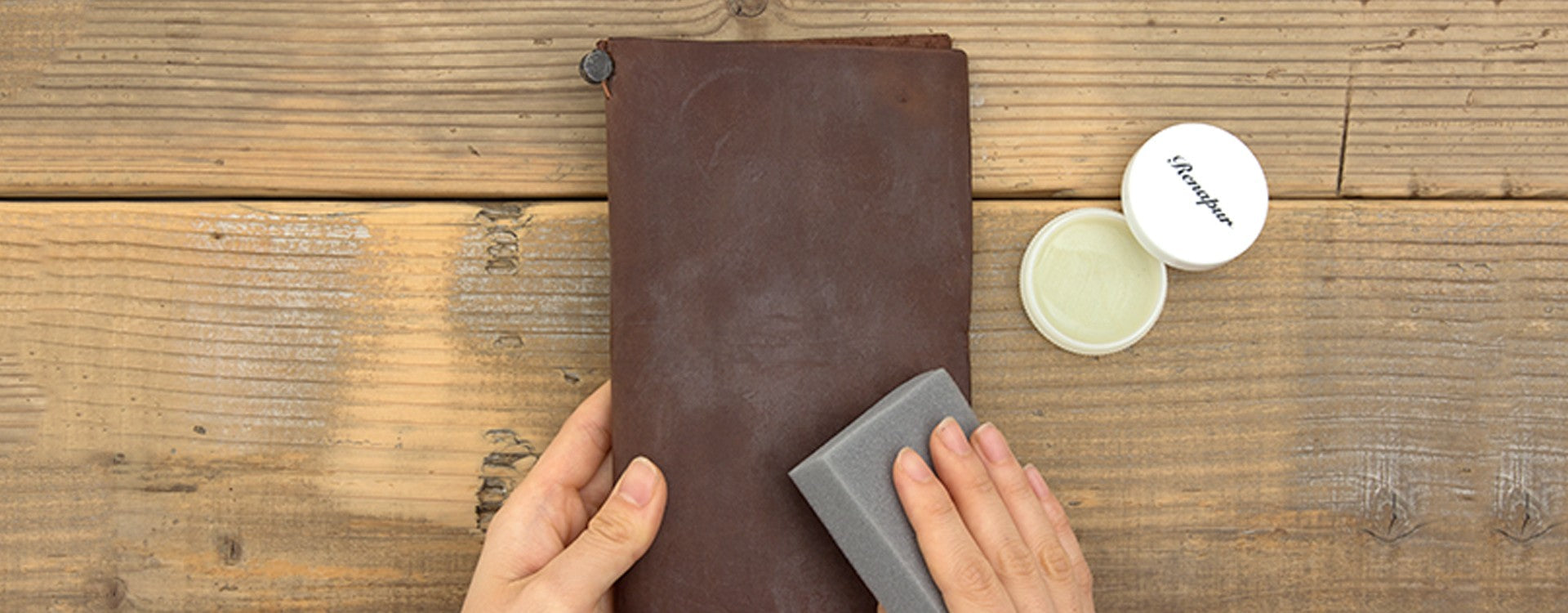 Jak dbać o okładkę Traveler’s Notebook?