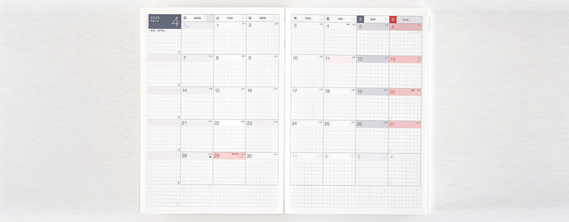 Hobonichi Techo vs. Hobonichi Spring: Który jest dla Ciebie odpowiedni?