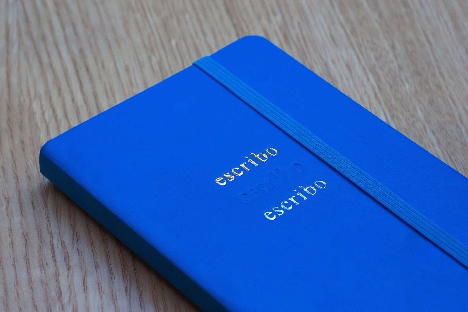 Tłoczenie na notatnikach