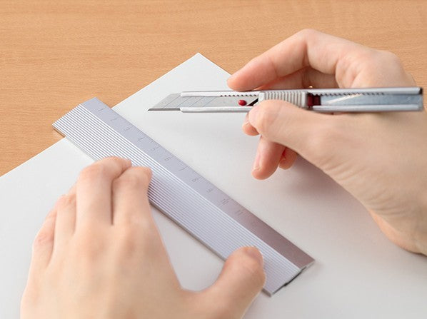 Linijka z magnesem Midori 15 cm | Srebrna