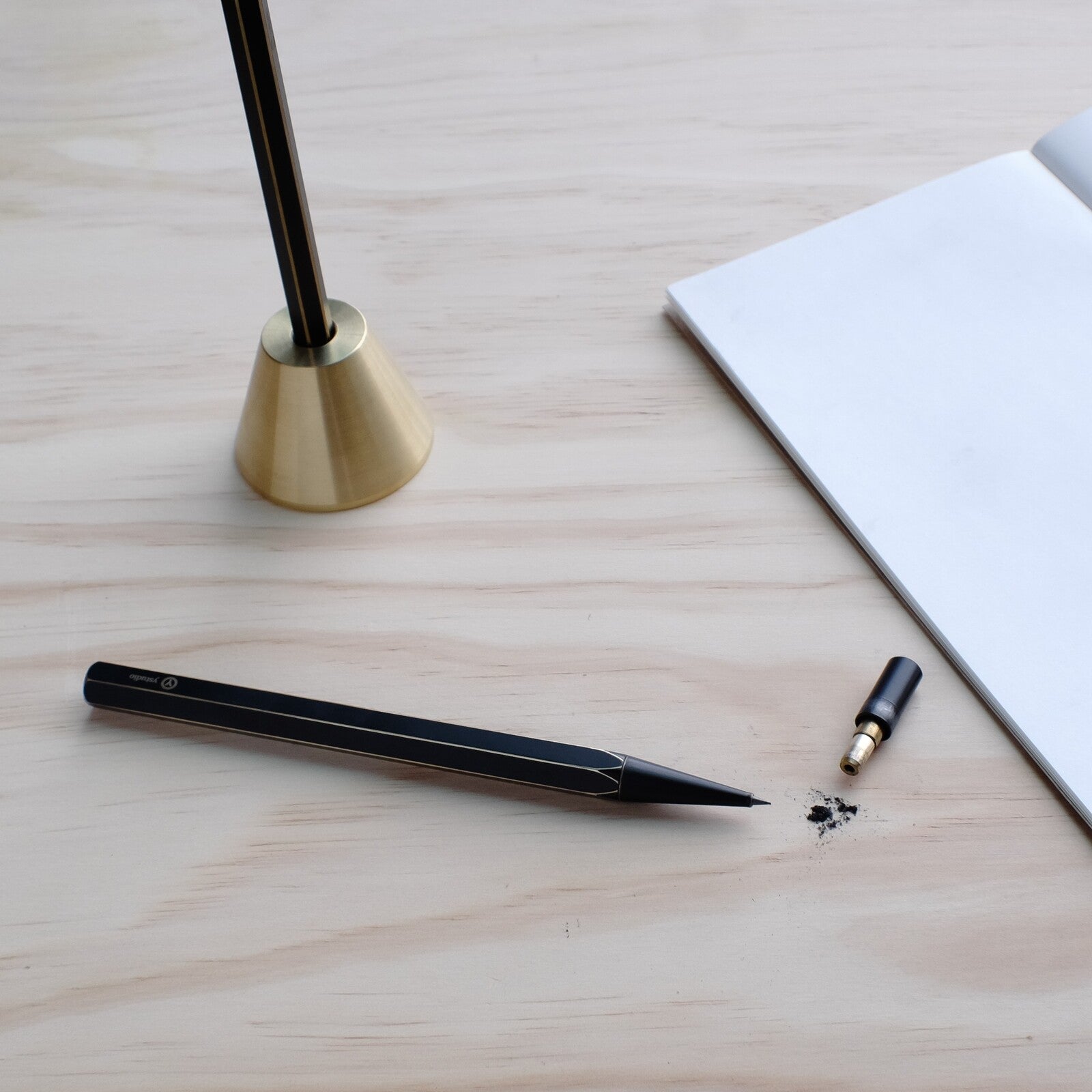 Ołówek do szkicu ystudio BRASSING