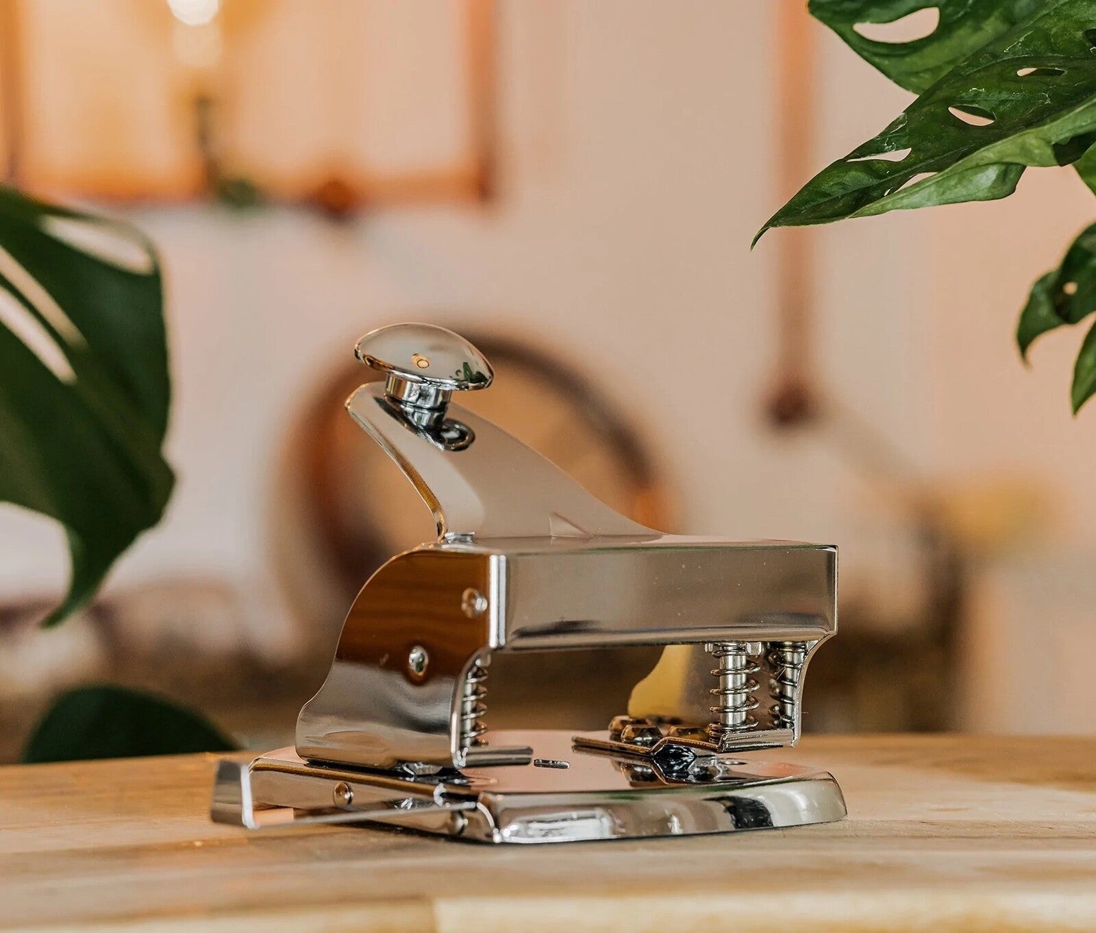 Metalowy dziurkacz Kornet & Hahn Srebrny chromowany