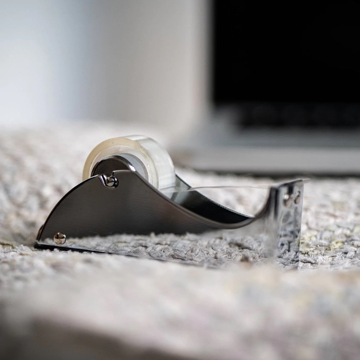 Dyspenser to taśm Kornet & Hahn – srebrny chromowany