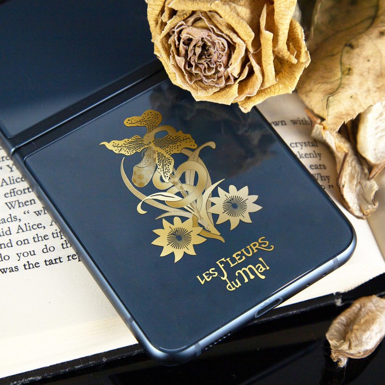 Metalowa naklejka na okładkę Wearingeul| Kwiaty zła