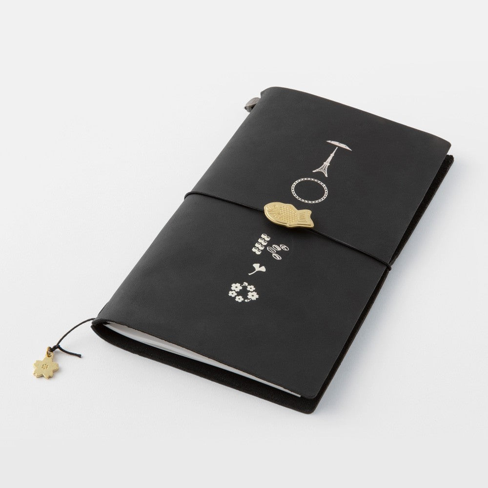 Zestaw zawieszek Traveler's Notebook Brass Charm Edycja Limitowana | Tokyo 2024
