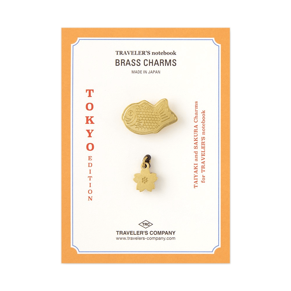 Zestaw zawieszek Traveler's Notebook Brass Charm Edycja Limitowana | Tokyo 2024