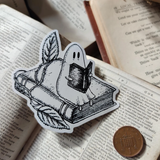 Naklejka winylowa | Duch w bibliotece