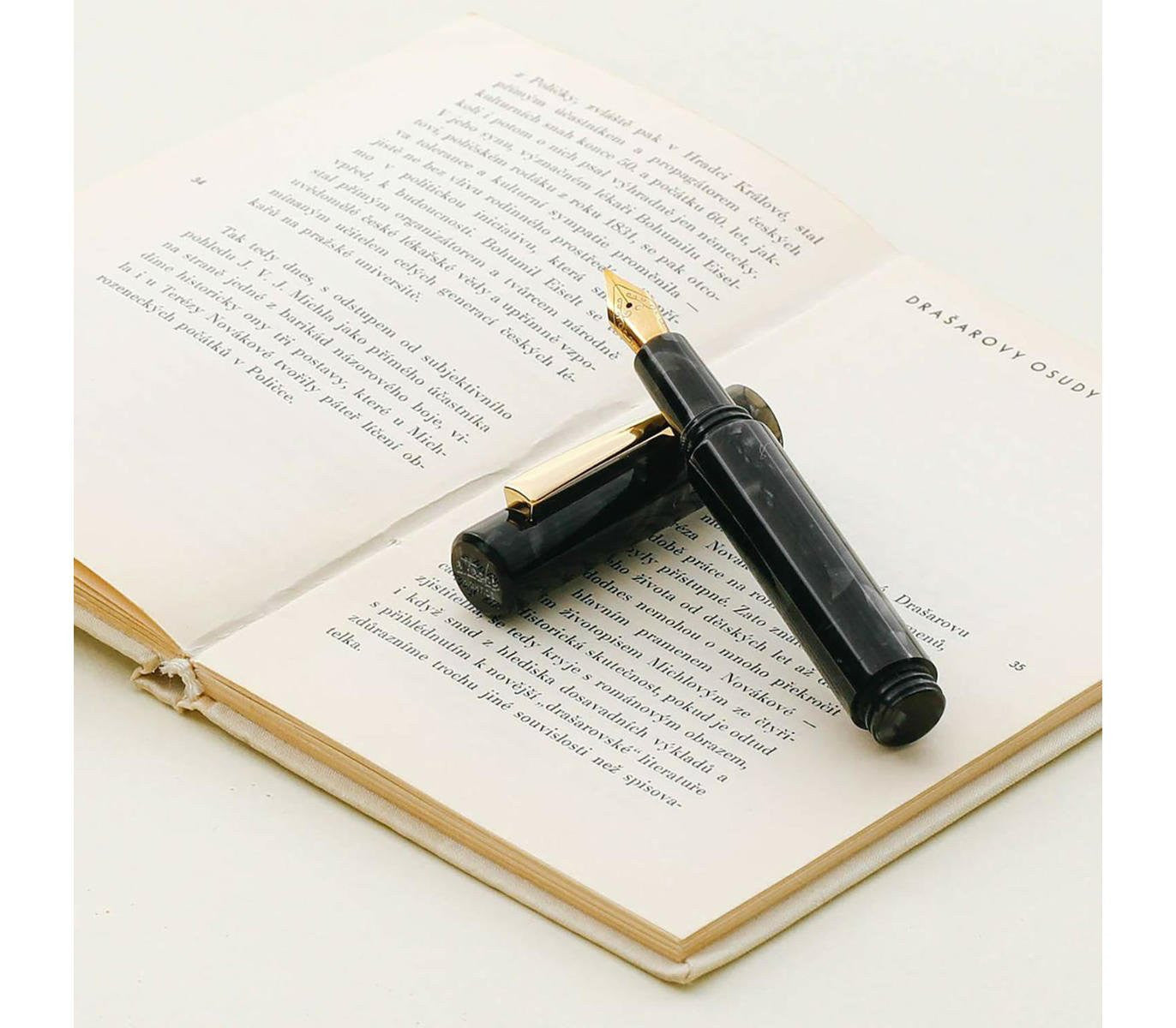 Pióro wieczne Attaché HIGHTIDE Marbled | Czarne