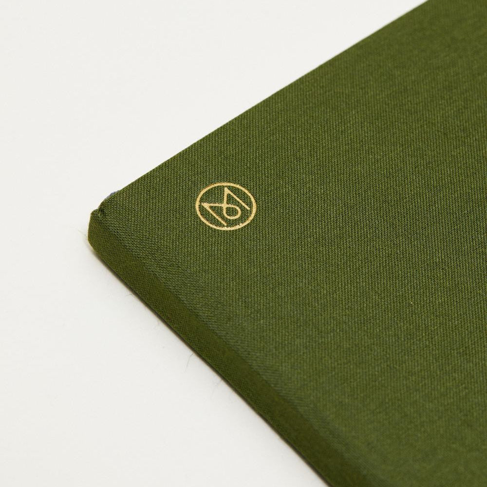 Notatnik Monocle by Leuchtturm1917 B5 w kropki | Oliwkowy