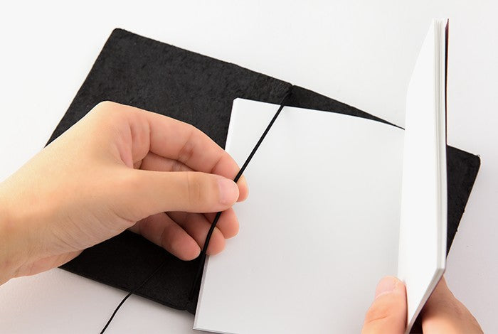 Notatnik Traveler's Notebook (Passport size) | Czarny