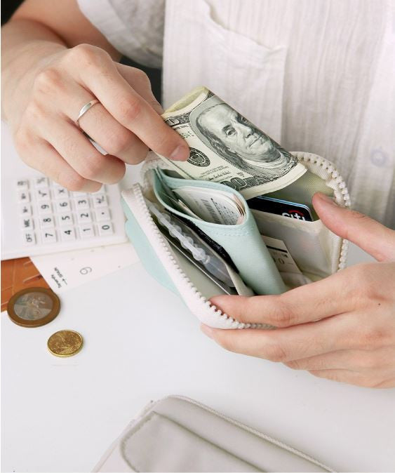 Etui na karty ICONIC Voyager Card Wallet