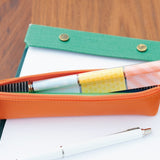 Karteczki indeksujące w dyspenserze