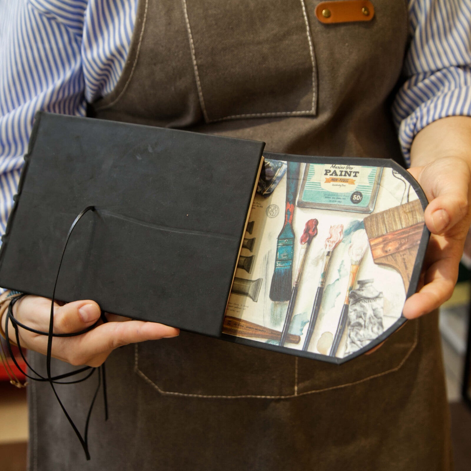 Szkicownik z wiązaniem Bomo Art | Czarny