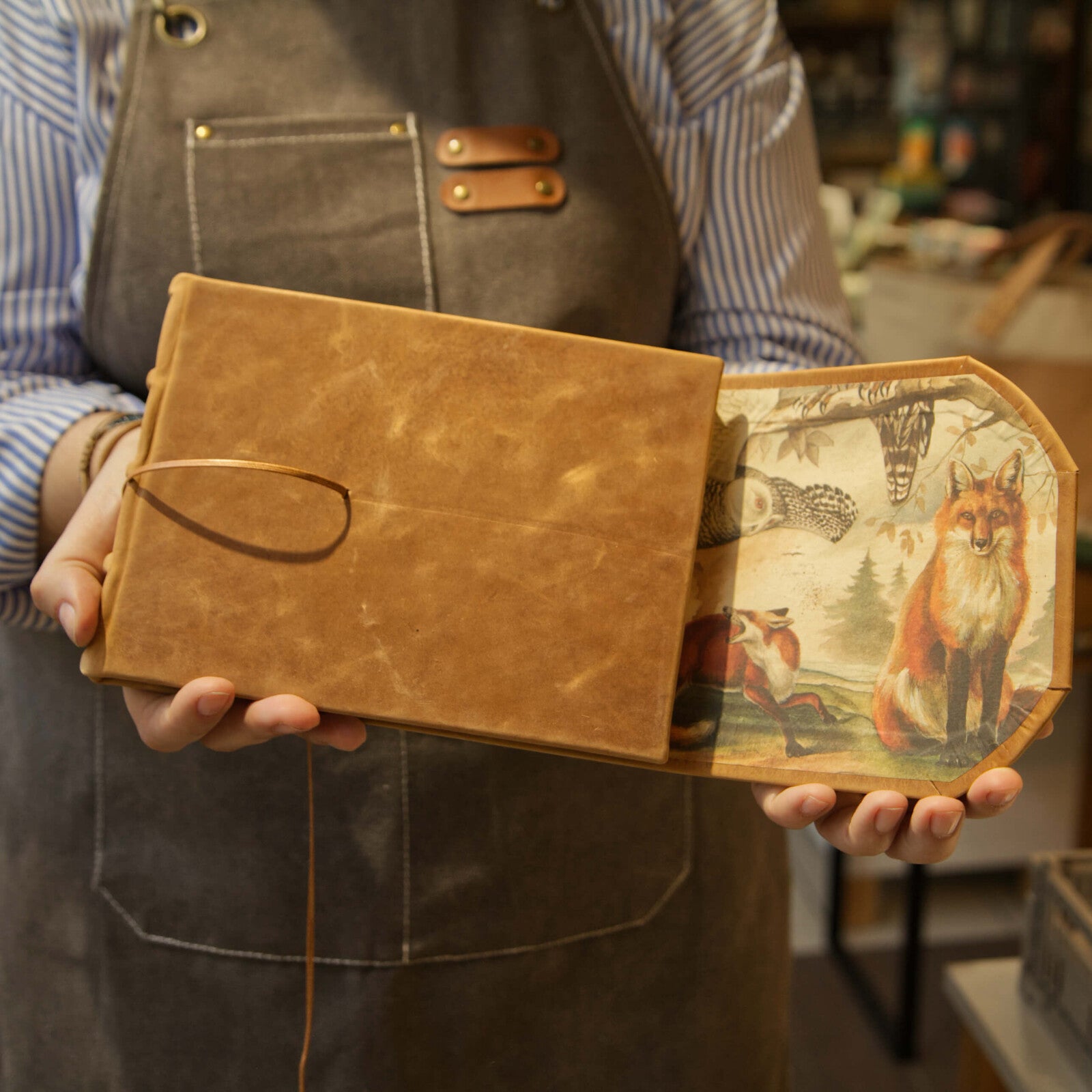 Szkicownik z wiązaniem Bomo Art | Brązowy