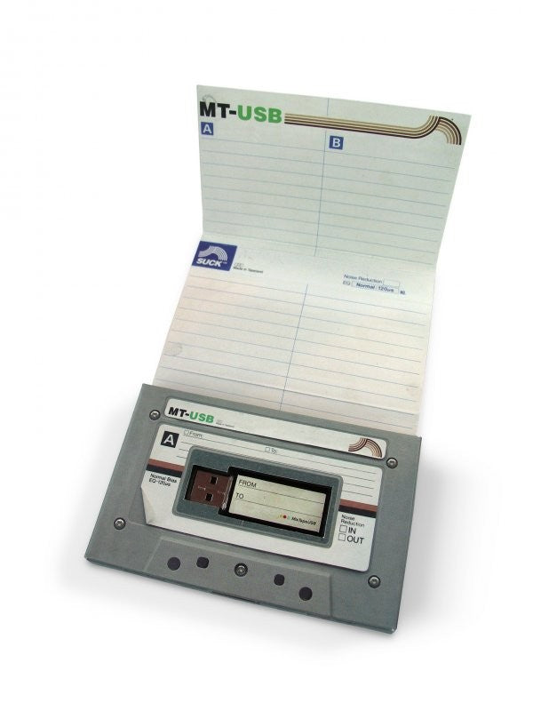 SUCK UK USB Stick - pendrive w kasecie 1GB