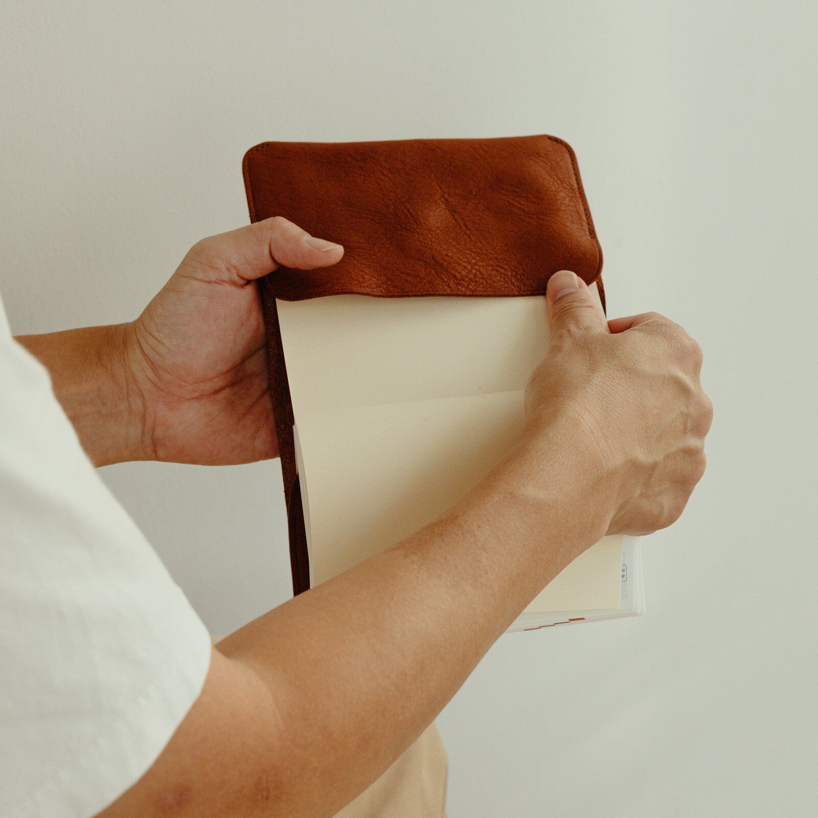 Skórzana okładka The Superior Labor A5 | Brązowa