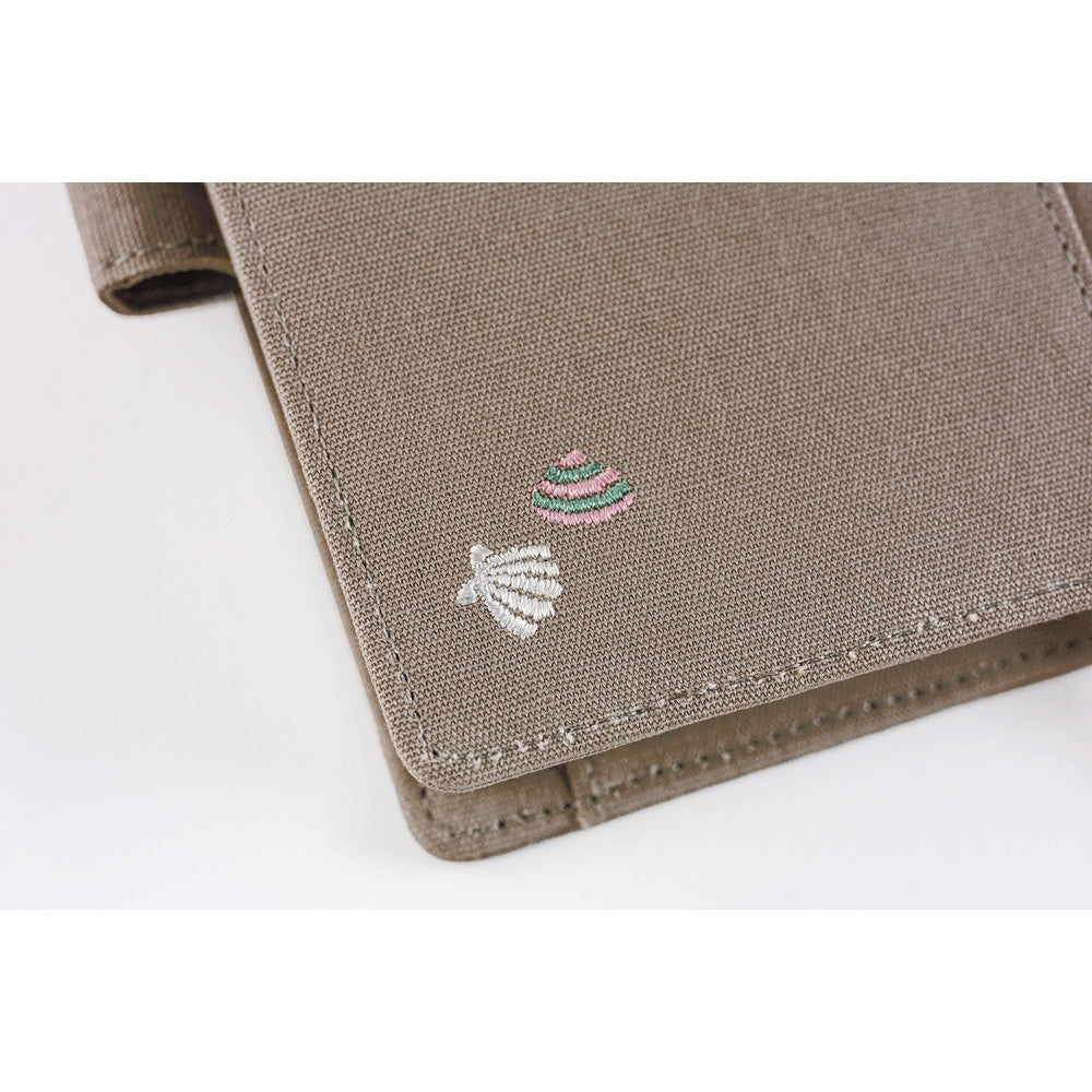 Okładka na kalendarz Hobonichi Techo A6 | iyo okumi: A Story About Me