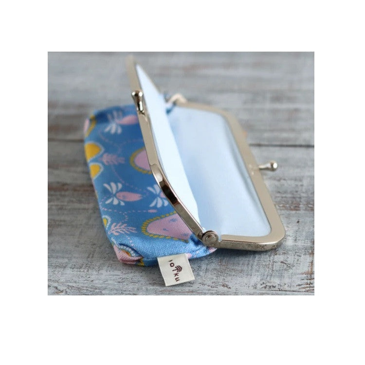 Piórnik zapinany na bigiel