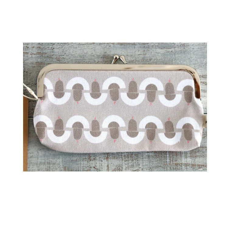 Piórnik zapinany na bigiel