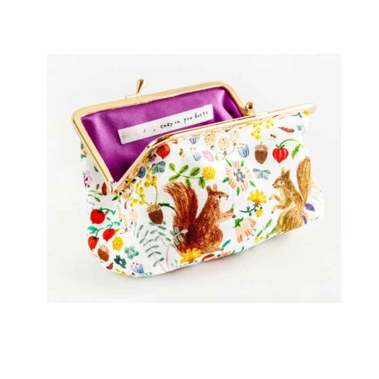 Etui Aiko Fukawa | Wiewiórki w ogrodzie