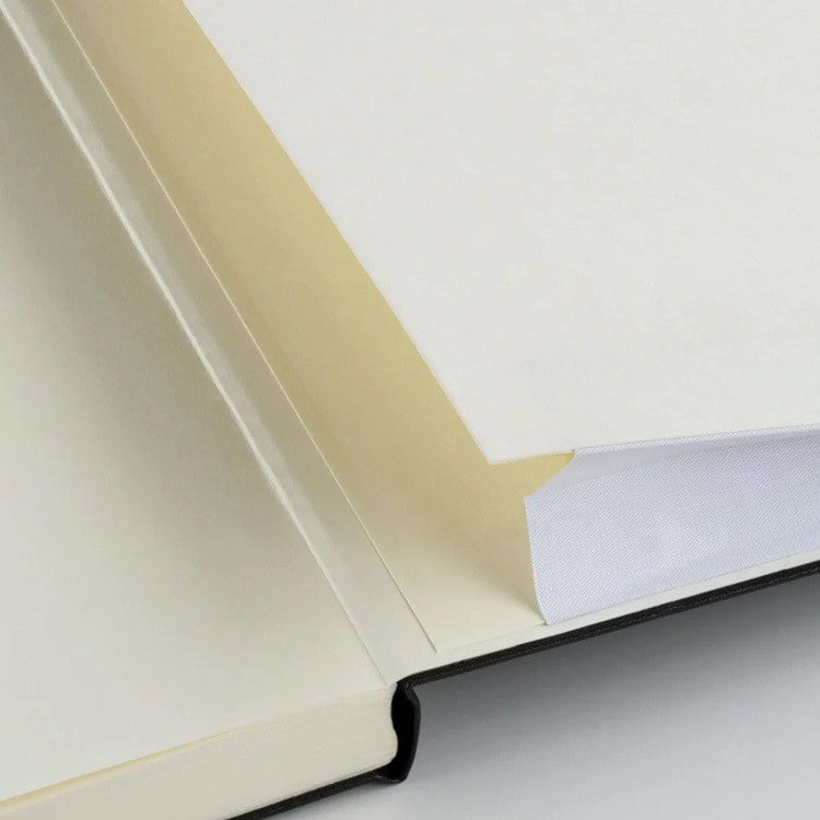 Kalendarz tygodniowy 2026 Leuchtturm1917 Wertykalny Master A4+ | Czarny